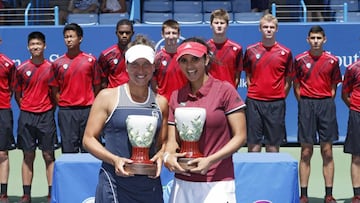 Sania Mirza knocks Martina Hingis off top spot in doubles