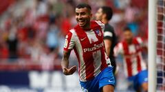 &Aacute;ngel Correa celebra uno de sus dos goles al Elche en el Metropolitano. 
 