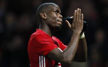 Manchester United v Manchester City - EFL Cup Fourth Round - Old Trafford - 26/10/16  Manchester United's Paul Pogba applauds fans after the game