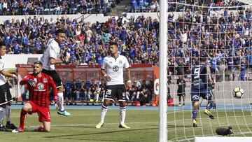 Futbol, Universidad de Chile vs Colo Colo
 Novena fecha, campeonato nacional 2018
 El jugador de Universidad de Chile  Mauricio Pinilla celebra el triunfo contra Colo Colo tras el partido de primera division disputado en el estadio Nacional de Santiago, Chile.
 15/04/2018
 Ramon Monroy/Photosport
 
 Football, Universidad de Chile vs Colo Colo
 9th date, National Championship 2018
 Universidad de Chile&#039;s player  Mauricio Pinillacelebrates the victory against Colo Colo after the first division football match held at the National stadium in Santiago, Chile.
 15/04/2018
 Ramon Monroy/Photosport