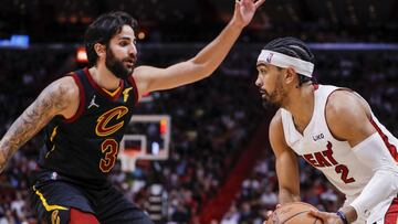 Los Cavaliers hacen profunda la depresi車n en Miami por Adebayo