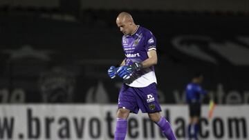 Enrique Palos durante un partido de Bravos