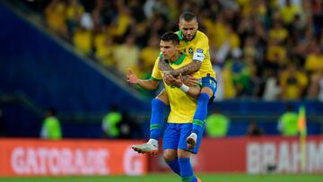 Thiago Silva, tras la pista de Ronaldo y Pelé