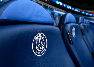 Detalle de los banquillos del Paris Saint-Germain Football Club.
