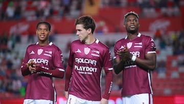 Kevin Ante, Agustin Palavecino, Diber Cambindo of Necaxa during the 15th round match between Necaxa and Santos as part of the Liga BBVA MX, Torneo Apertura 2025 at Victoria Stadium, on October 31, 2025 in Aguascalientes, Mexico.