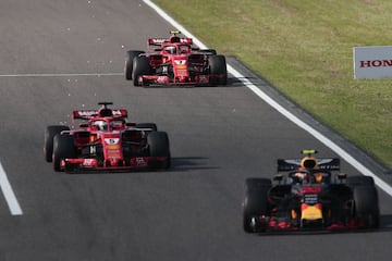 Sebastian Vettel y Kimi Raikkonen.