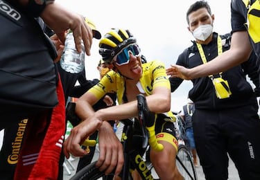 Vingegaard tumba a Pogacar