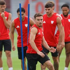 El Elche se mete en la pelea por Pedrosa