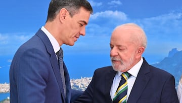 El presidente de Gobierno, Pedro Sánchez (i), y el presidente de la República Federativa de Brasil, Luiz Inácio Lula da Silva (d), durante la Cumbre del G20, a 18 de noviembre de 2024, en Río de Janeiro (Brasil)
18 NOVIEMBRE 2024
Pool Moncloa/Borja Puig de la Bellacasa
18/11/2024