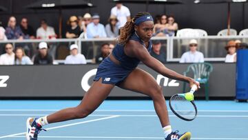 Coco Gauff en el partido con su compatriota Emma Navarro en Auckland.