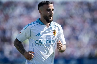 La mejoría del Zaragoza llega siempre que Rober González coge la batuta. Con movilidad, desde la mediapunta y apareciendo por todas partes. Partidazo culminado con un gran gol.
 
