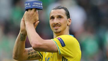 Pese a quedarse fuera de la justa mundialista, el actual jugador del LA Galaxy dedicó palabra de agradecimiento a sus compañeros tras caer en cuartos.