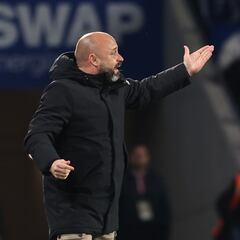 Manolo recupera efectivos