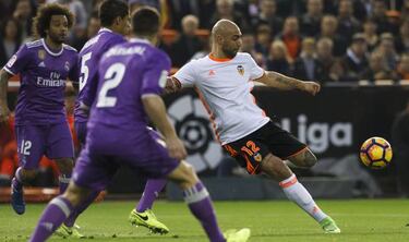 Valencia 2-1 Real Madrid: LaLiga result, match report