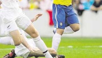 <b>AL PALO. </b>En esta jugada de Ronaldo, Brasil estuvo a punto de meter un gol más para Brasil, pero se fue al palo.