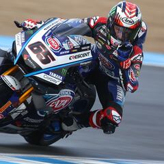 La lluvia arruina el segundo día que Rea domina sin Ducati