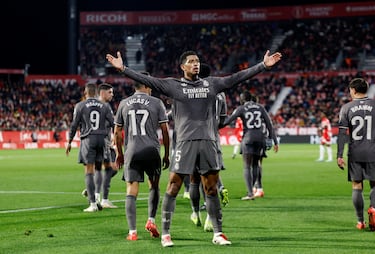 0-1. El centrocampista inglés celebra el primer gol.