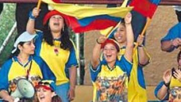 <b>PASIÓN POR ECUADOR</b>. Los seguidores ecuatorianos son los más vistosos y los que más concurren al torneo.