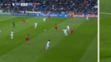 Arbeloa reclamó un penalti y el 'Galata', un gol mal anulado