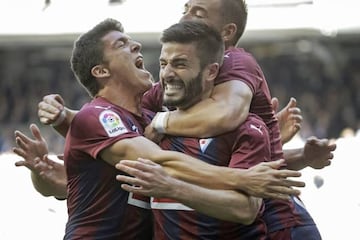 Eibar celebrate Rico's goal