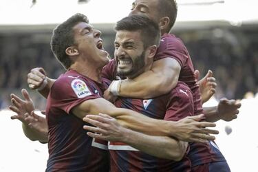 Atlético Madrid go top of LaLiga as Barça lose, Real Madrid draw
