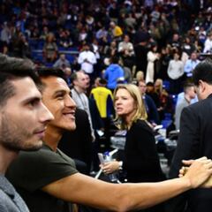 Alexis defiende a Thierry Henry en polémica con Arsenal