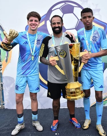 Fabrício Merede, el portero que despunta en la base de Flamengo