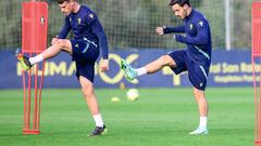 04/01/23 CADIZ CF ENTRENAMIENTO SEMANAL ANTONIO BLANCO CON IZA CARCELÉN