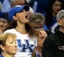 Ashley Judd bebe los vientos por los Kentucky Wildcats