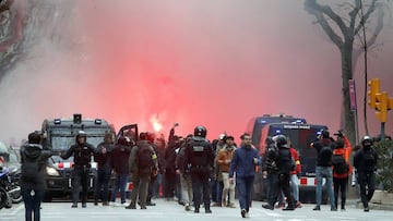 Hay 6 detenidos por la pelea entre ultras del Lyon y Barça