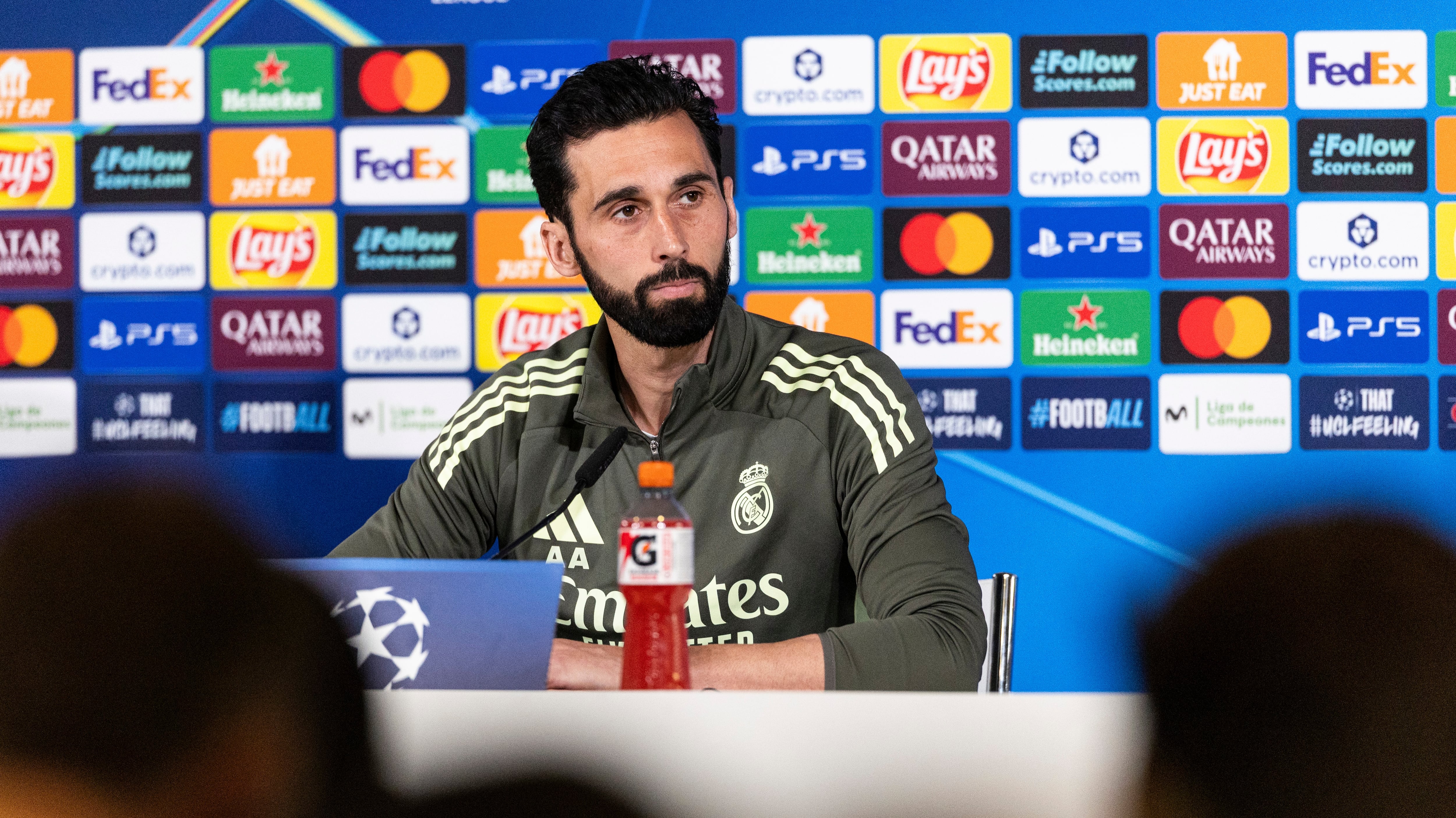 Arbeloa: “Vamos a mirarles a los ojos”