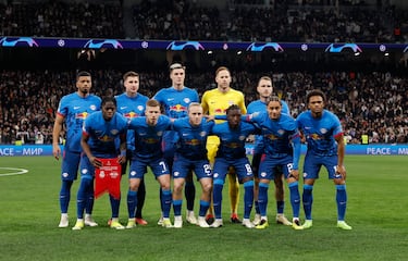 Once inicial del Leipzig. Henrichs, Orban, Sesko, Gulacsi, Raum, Lukeba, Dani Olmo, Schlager, Haidara, Xavi Simons, Openda.