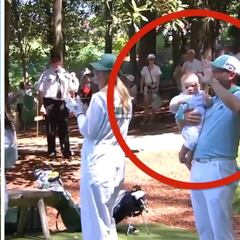 Golpazo de la mujer de Sergio García... ¡y le ignora celebrando!