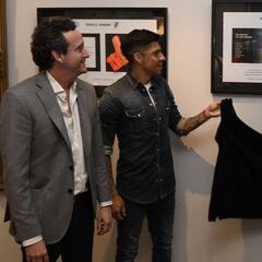 Enzo Pérez fue homenajeado en el museo de River