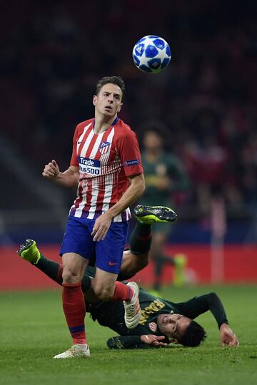 Falcao García y Santiago Arias se reencontraron en el duelo de Champions League entre Atlético de Madrid y Mónaco. Los colombianos vivieron dos realidades durante el partido. El delantero fue derrotado y perdió una pena máxima mientras que el defensor se afianza cada vez más en el equipo de Simeone.