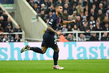 El 27 de marzo de 2019 el Bayern anunció que pagaba la cláusula de 80 millones de euros del central galo al Atlético de Madrid. Su gran etapa con Simeone le valió a Lucas Hernández para llegar a un transatlántico europeo como el equipo bávaro, donde consiguió varios títulos, entre ellos, la UEFA Champions League de 2020. En el verano de 2023 se marchó al Paris Saint Germain por 45 ‘kilos’, finalizando así una etapa de cuatro años en Alemania que podría calificarse de positiva para él y para el club germano, aunque la salida haya estado llena de polémica. 