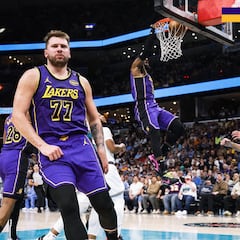 La era ‘Broncic’ mantiene a flote a los Lakers