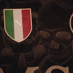 El Nápoles sorprende con una camiseta... ¡de calaveras!