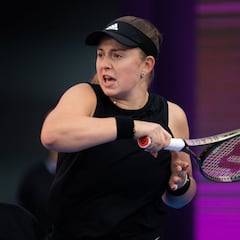 Ostapenko arrasa a Muguruza