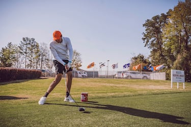 “Se juega al golf diferente con la vida solucionada”