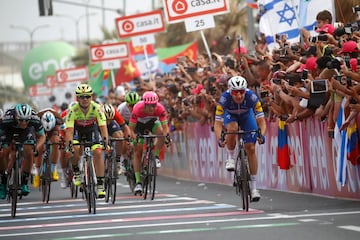 Sprint final de Elia Viviani. 