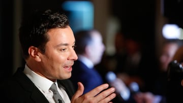 Jimmy Fallon se disculpa con el personal de 'The Tonight Show' tras ser acusado de crear un ambiente laboral tóxico y maltrato laboral.