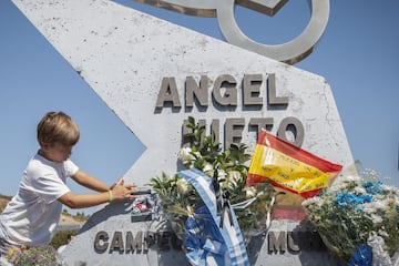 Homenaje a Ángel Nieto en el circuito de velocidad de Jerez de la Frontera en Cádiz.