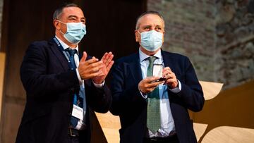 Fernando Roig recibe la medalla de oro de la FFCV