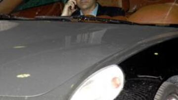 <b>YA ESTÁ EN MADRID. </b>Mourinho llegó ayer por la noche a la capital. Hoy trabajará a pleno rendimiento desde primera hora.