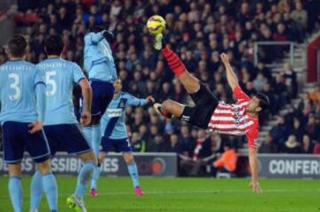 Southampton-West Ham.  Graziano Pelle del Southampton.