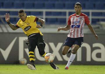 Junior de Barranquilla y Barcelona de Guayaquil se enfrentaron en el estadio Metropolitano por la penúltima fecha del Grupo A de la Copa Libertadores.