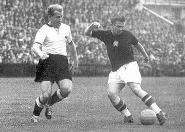 El 'Milagro de Berna' fue la primera gran remontada de la historia del fútbol. La final del Mundial de 1954 enfrentó a Hungría y a Alemania Occidental. Sobre el papel debía ser una final bastante desigualada. Los húngaros, liderados por Puskas, llegaron al último encuentro con una racha de 33 partidos sin perder y eran muy superiores a un rival que disputaba su primer Mundial tras el fin de la Segunda Guerra Mundial. El partido comenzó como se esperaba, con Hungría dominando en el marcador, y es que a los ocho minutos ya marchaba 0-2 con goles de Puskas y Czibor.