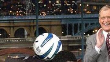 <b>HA NACIDO UNA ESTRELLA.</b> Adu estuvo en el late night show de David Letterman.