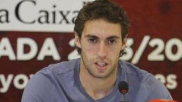 Raúl Baena pasando por rueda de prensa.